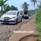 Kondisi jalan rusak Marwati / Foto Kusnandar