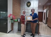 Istri I Putu Suarjana Datangi Komisi Kejaksaan Hal Kriminalisasi Terhadap Suaminya