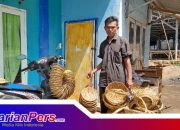Kisah inspiratif Pengrajin Piring dari bahan Lidi