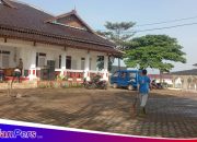 Sambut Hari Jadi Cianjur Ke-346, Camat Mande Lakukan Penataan Halaman Kecamatan