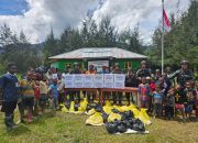 Bansos Pangdam III Siliwangi Bantu Warga di Ilaga, Papua