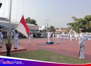 Kobarkan Semangat untuk Masa Depan, Danlanal Cirebon Pimpin Upacara Peringatan Hari Pahlawan Ke-78 Tahun 2023