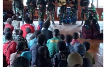Satgas Mobile Raider 300 Laksanakan Ibadah Bersama di Pintu Jawa, Papua