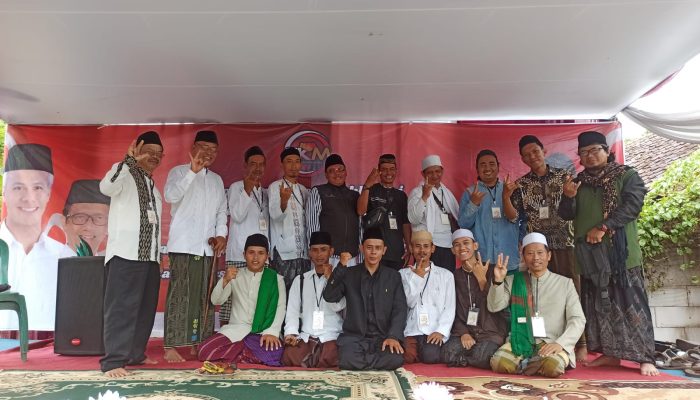 Via Zoom, Gerakan Kiai Muda Jabar Dukung Deklarasikan Ganjar dan Mahmud MD