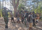 MENYAPA DENGAN SENYUM TANPA PERBEDAAN ALA SATGAS 300 SILIWANGI DI PAPUA