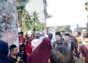 Kehadiran Cabup Lahat YM di Kota Negara Disambut Tari Rairai “Oi Kang YUS Tulah Bupati Yg Kami Harapkan”