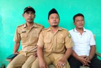 Foto : Tiga perangkat desa kerticala yang di pecat