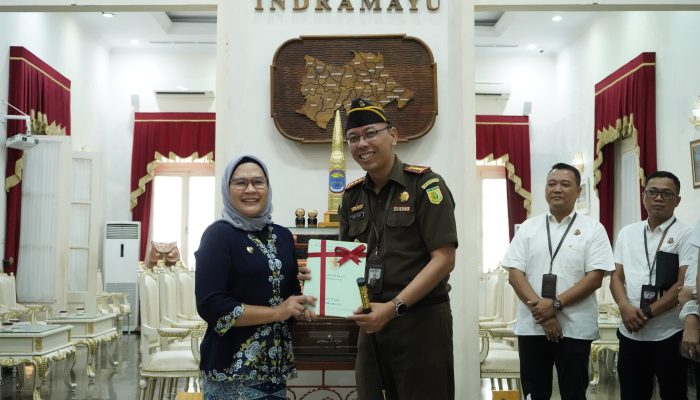 Bupati Nina Agustina dan Kejari Selamatkan Barang Milik Daerah Senilai 12,7 Miliar