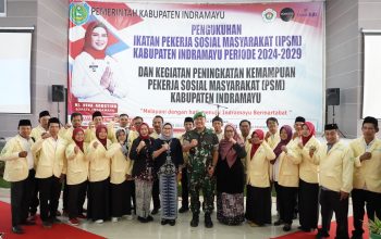 Kukuhkan Pekerja Sosial Masyarakat, Bupati Nina Agustina: Hapuskan Kemiskinan Ekstrem di Indramayu