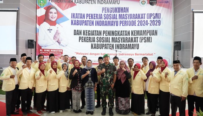Kukuhkan Pekerja Sosial Masyarakat, Bupati Nina Agustina: Hapuskan Kemiskinan Ekstrem di Indramayu