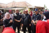 Foto : Kegiatan Bupati Nina Agustina bersama Dinas PUPR dan masyarakat Indramayu 