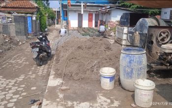 Pelaksaanaan CV Dua Garis Biru Rehab Ruang Kelas SD Negeri 1 Arahan Kidul Sesuai RAB