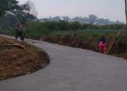 Dengan adanya infrastruktur jalan, warga Desa Ciputri sangat merespon , 