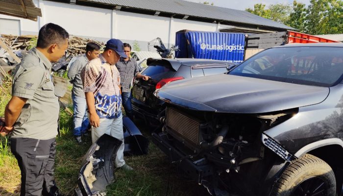 Sukseskan Program La-Da, BKAD Indramayu Lelang Puluhan Kendaraan Roda Empat