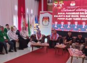 Pasangan luber ludi dan berra Resmi Mendaftarkan Ke KPU untuk Menjadi Bacalon Bupati dan Wakil Bupati