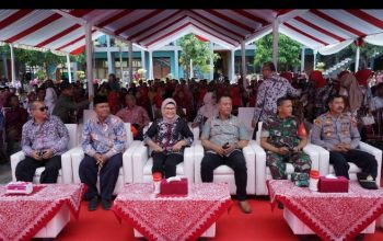 Bupati Nina Agustina Anggarkan 13 Miliar Untuk 3.611 Guru Madrasah
