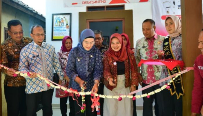 Maksimalkan Fungsi dan Peran Posyandu, Bupati Nina Agustina Resmikan Posyandu Jeruk Keprok