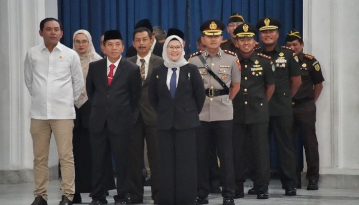 Penjabat Gubernur Jawa Barat Kukuhkan Drs. H. Dedy Taufik Kurohman Pjs. Bupati Indramayu