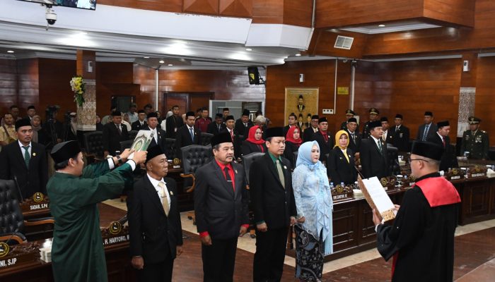 Pimpinan Baru DPRD Indramayu Resmi Dilantik, Siap Wujudkan Aspirasi Rakyat