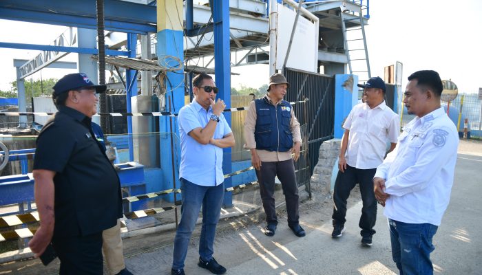 Tinjau Ketersediaan Air, Pjs. Bupati Indramayu Kunjungi Bendungan Salam Darma dan Waduk Cipancuh