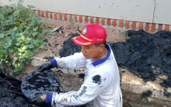 Tomo Ajak Masyarakat Bergotong-Royong Bersihkan Saluran Air