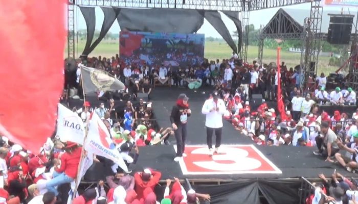 Puluhan Ribu Masyarakat & Pendukung 03 Banjiri Kampanye Akbar Nina-Tobroni