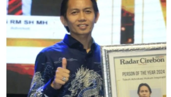 Cetak Prestasi Cemerlang di Dunia Hukum, Toni RM Raih Penghargaan Person of The Year 2024