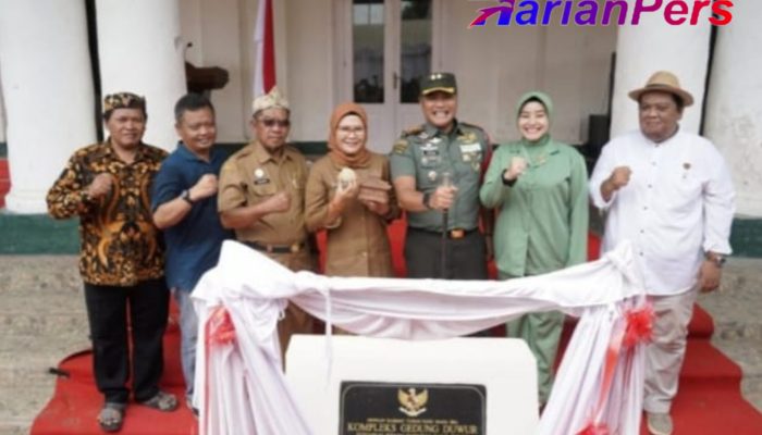Bupati Nina Agustina Resmikan Gedung Duwur Sebagai Bangunan Cagar Budaya