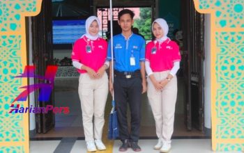 Mereka Yang Tidak Libur Demi Pelayanan Terbaik Kepada Pelanggan KAI