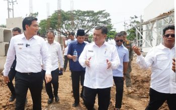 Bupati Indramayu Tinjau Pembangunan Kampung Nelayan