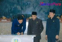 Penandatanganan Perubahan Propemperda 2025 Bersama Bupati dan DPRD Kabupaten Indramayu 