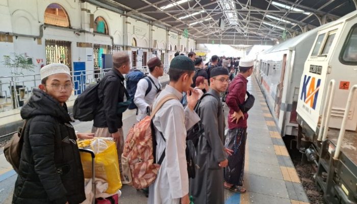 Sambut Libur Waisak, KAI Daop 3 Cirebon Sediakan 23 Ribu Tiket Kereta Api