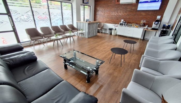 Nikmati Fasilitas Luxury Lounge Stasiun Cirebon Yang Kian Nyaman