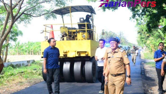 Wujudkan Infrastruktur Aman dan Nyaman, Wabup Syaefudin Tinjau Perbaikan Jalan Kedokan Bunder – Krangkeng