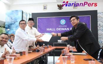 Hendry Ch Bangun Daftarkan Calon Ketua Umum PWI, Ajak Semua Anggota Bersatu Majukan PWI.