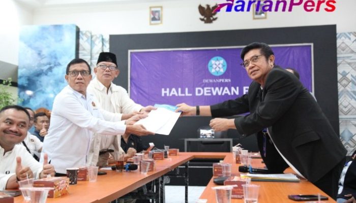 Hendry Ch Bangun Daftarkan Calon Ketua Umum PWI, Ajak Semua Anggota Bersatu Majukan PWI.