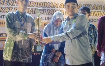 Harumkan Indramayu, RAMADHAN SUPRIATNA Sabet Juara 1 Kaligrafi PAI SMP Tingkat Provinsi Jawa Barat