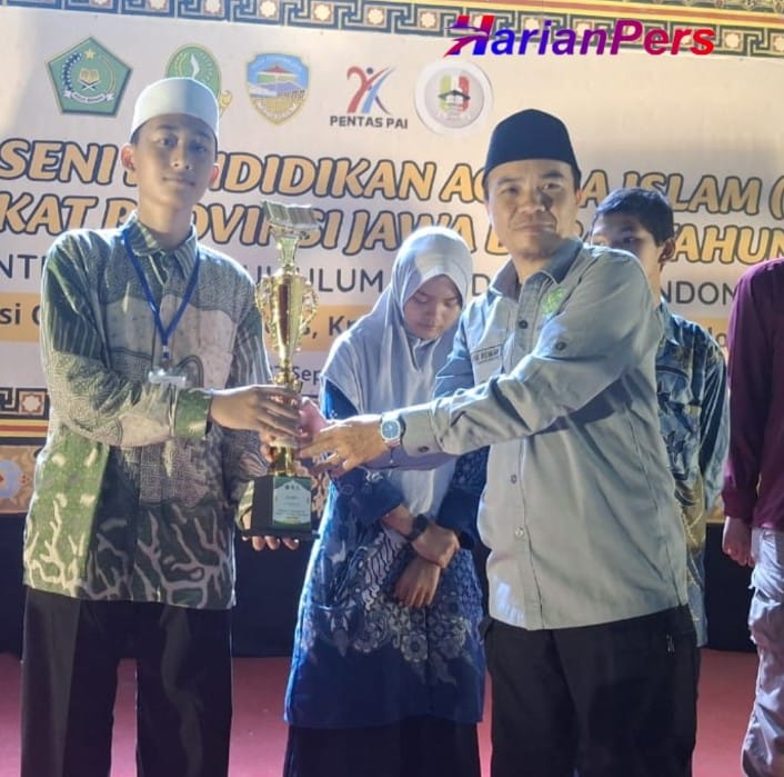 Harumkan Indramayu, RAMADHAN SUPRIATNA Sabet Juara 1 Kaligrafi PAI SMP Tingkat Provinsi Jawa Barat
