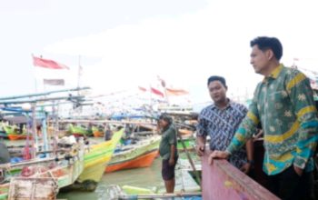 Pemkab Indramayu Beri Perlindungan Asuransi Bagi 2.500 Nelayan Kecil