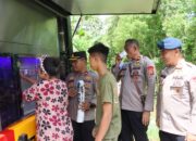 Polri Hadir untuk Masyarakat, Polres Keerom Bersama Sat Brimob Polda Papua Salurkan Bantuan Air Bersih Pasca Banjir di Kampung Yanamaa