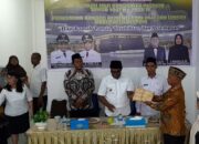 Delapan belas (18) Calon Jamaah Haji Asal Keerom di lepas Bupati Piter Gusbager 