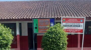 Heboh! Wali Murid SDN Babakan Caringin 1 Cianjur Layangkan Petisi, Soroti Dana BOS hingga “Rahasia Negara”