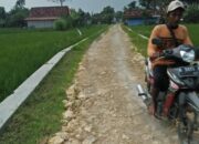 Warga Nanggungan Desa Jatiharjo, Resah Jalan Tak Kunjung Dibangun.