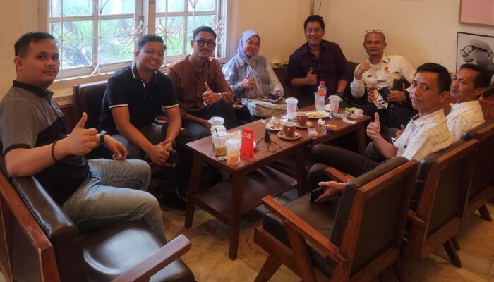Silaturahmi PAI Cianjur di Cafe Mara Bahas Kantor Baru dan Bedah Kasus Advokat