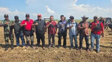 Pangkalan TNI AL Pastikan Lahan Untuk Ketahanan Pangan Nasional Kedelai Kondusif & Siap Amankan