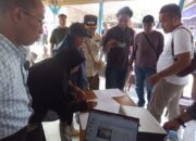 Musyawarah di Kampung segrang di warnai teriakan warga ..di duga kecewa dengan PT SHS J.