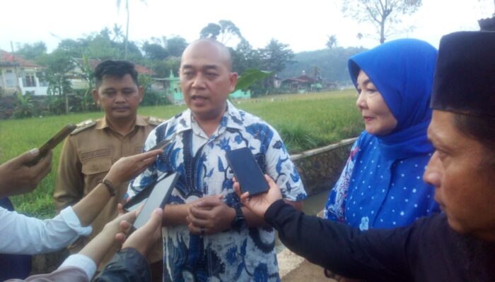 Berbeda di Cilaku, Anggota DPRD Cianjur Gandeng Staf Khusus Turun Langsung ke Lapangan