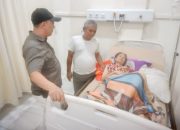 Sela Reses, Anggota DPRD Cianjur H. Irwan Jenguk Dua Lansia di RSUD Sayang