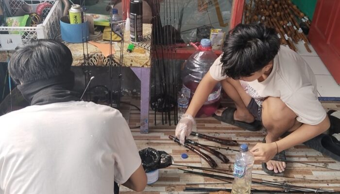 Harga Fiber Melonjak, Pengrajin Joran Haurwangi: “Hese Diala Batina”