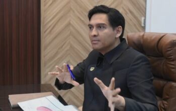 Bupati Lucky Hakim Pastikan Pembangunan Jalan Berlanjut hingga 2027